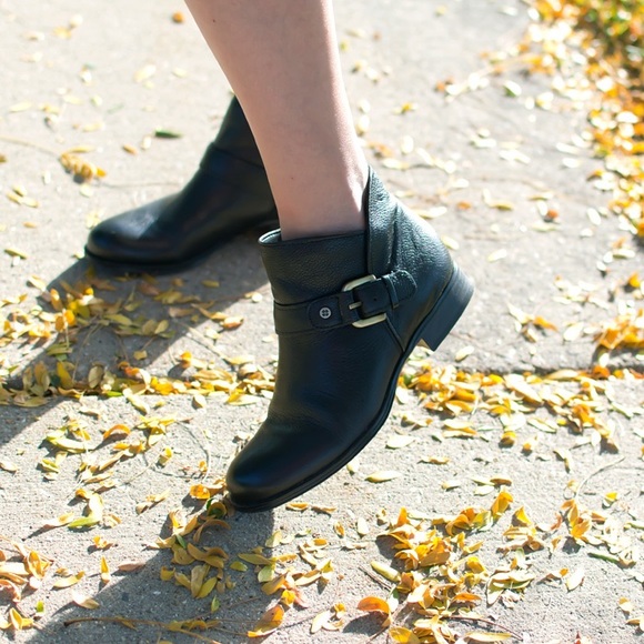 naturalizer jarrett boot